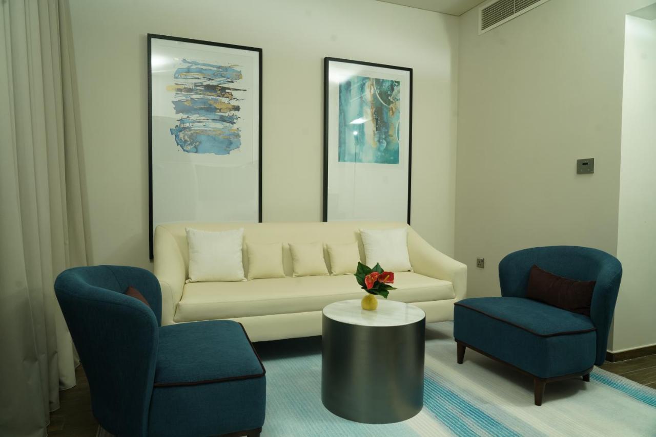 C - Hotel And Suites Doha Exterior foto