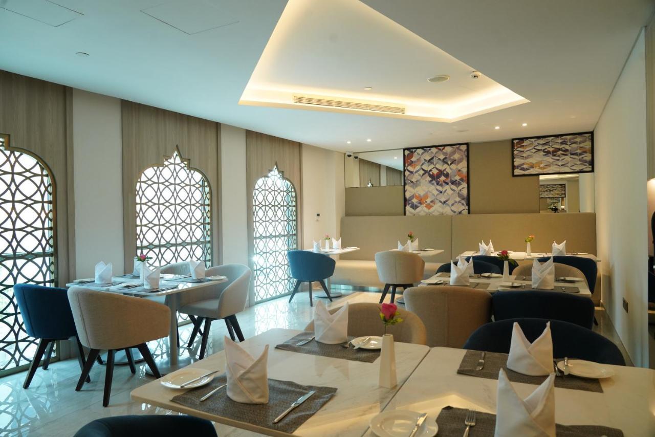 C - Hotel And Suites Doha Exterior foto